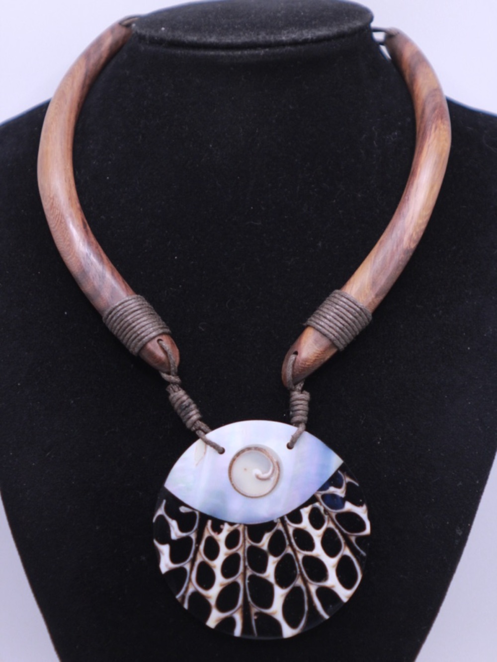 Vintage 1980's UNIQUE handmade wood, leather, shell adjustable length necklace